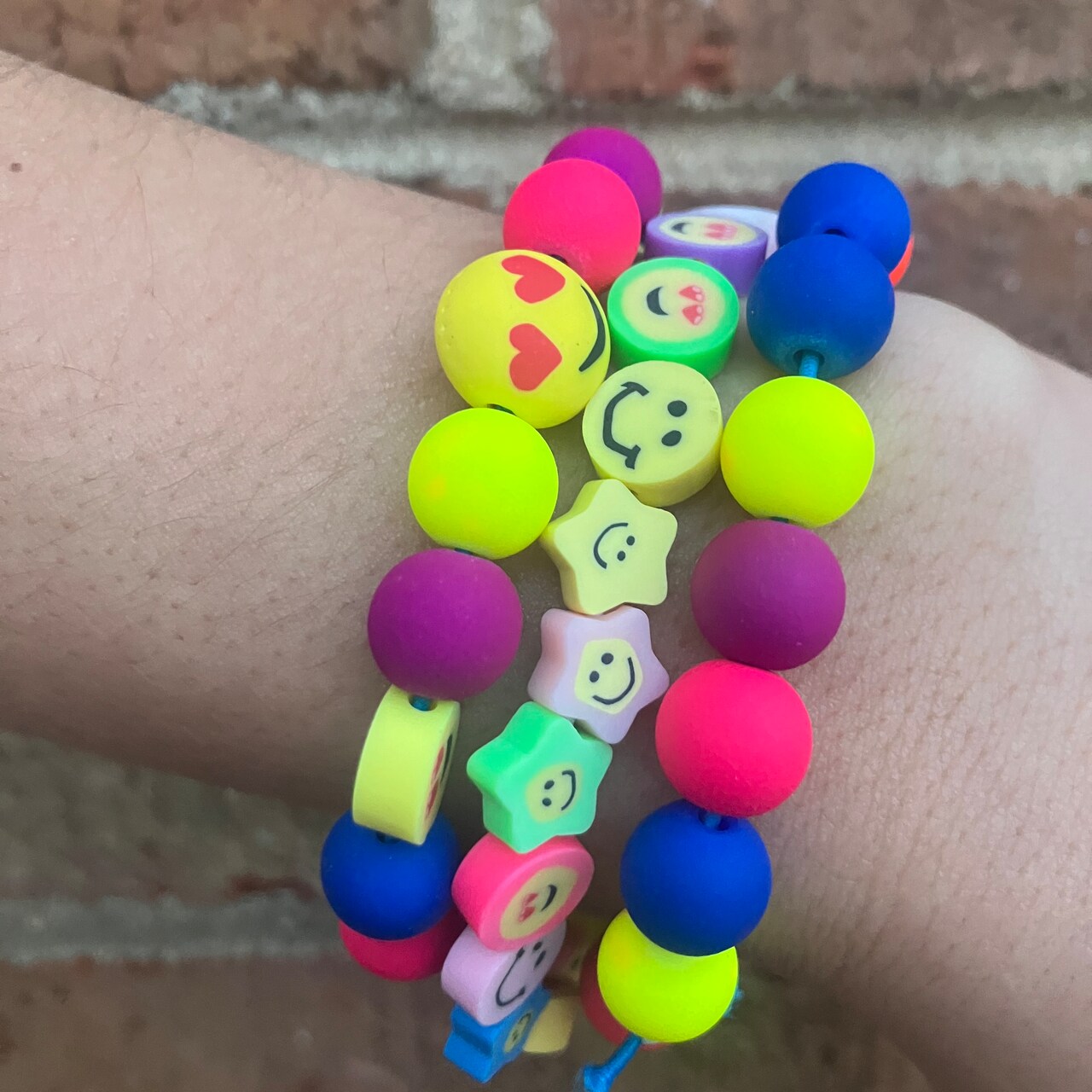 Kids Club: Emoji Bracelet Stack